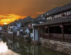 包含江南雪豹队鏖战云贵暴熊队，跆拳道淘汰赛险胜，核心复出即建功。韧性比赛的样板的词条